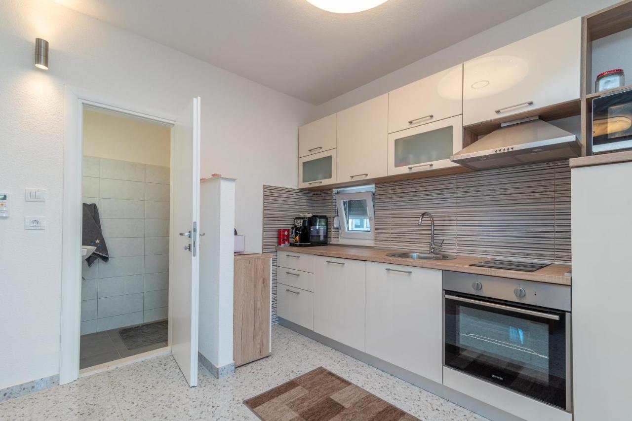 Apartment Gagula With Jacuzzi Trogir Luaran gambar