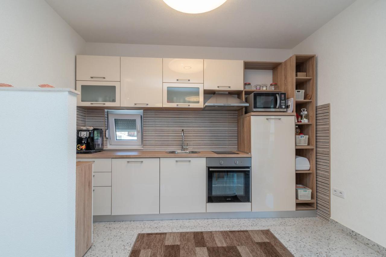 Apartment Gagula With Jacuzzi Trogir Luaran gambar