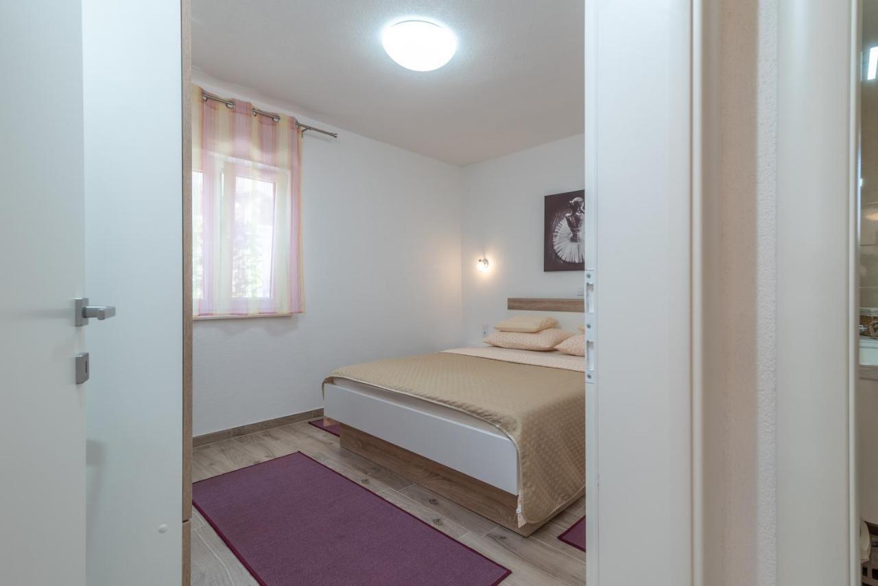 Apartment Gagula With Jacuzzi Trogir Luaran gambar