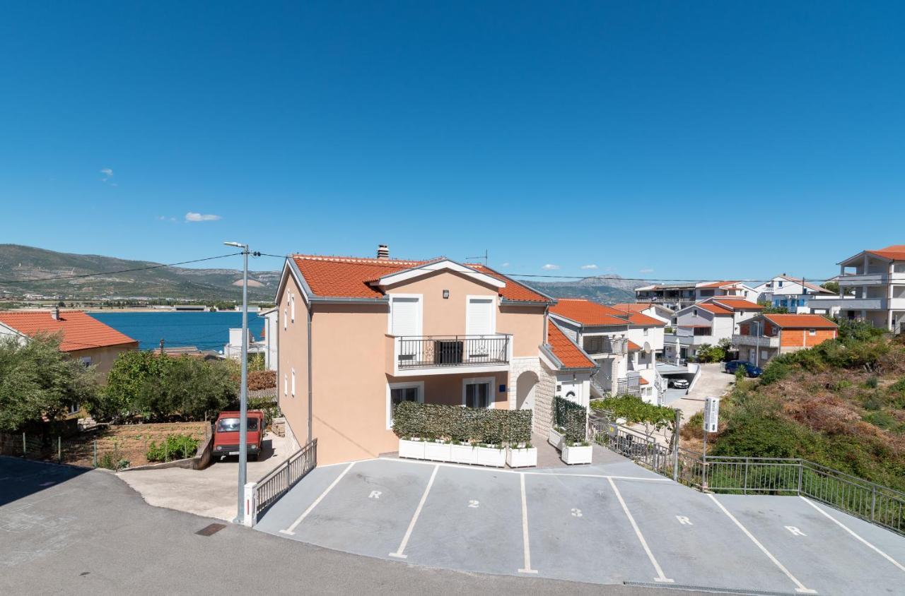 Apartment Gagula With Jacuzzi Trogir Luaran gambar